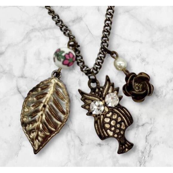 VTG Gold Tone Owl, leaf & Rose Charms Necklace & Chain Rhinestone Eyes 12" W/box - Picture 3 of 10
